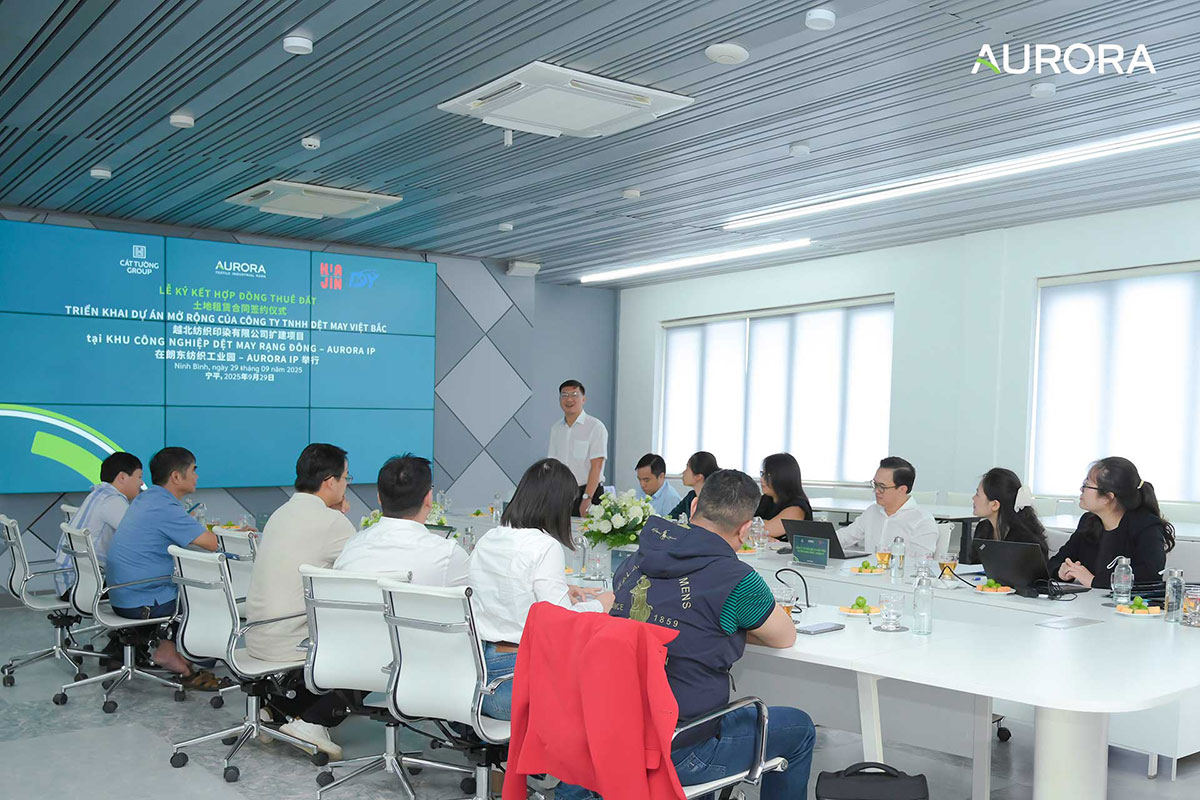 Lễ ký kết với Dệt may Việt Bắc