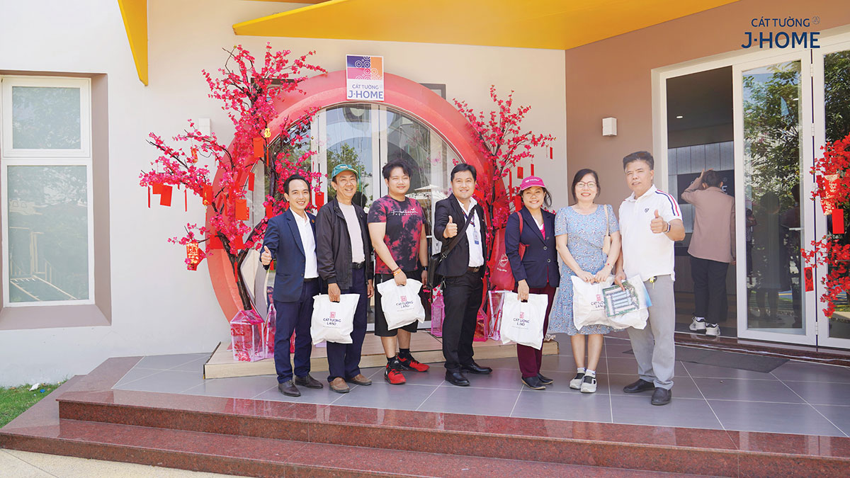 KH tham quan J-Home đầu năm